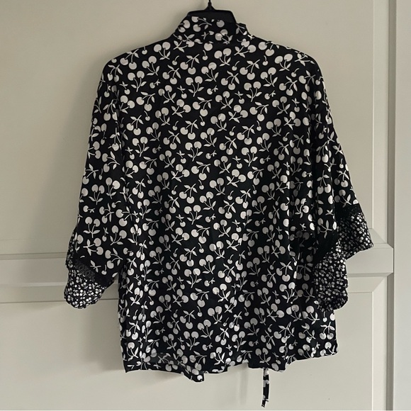 New! Victoria's Secret Black White Cherry Print Short Robe wrap Jacket 22967 - Picture 5 of 9